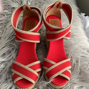 NEVER WORN authentic red tory burch adonis wedges!